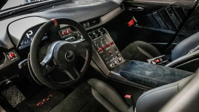 55-SGT, restomod del Alfa Romeo 155 DTM.