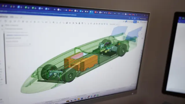 Stephen Wallis, ingeniero y fabricante del coche radiocontrol más rápido del mundo