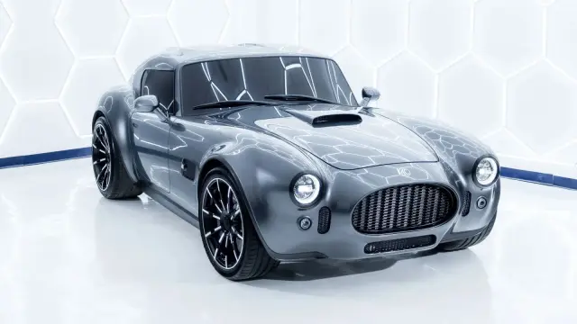 AC Cobra V8