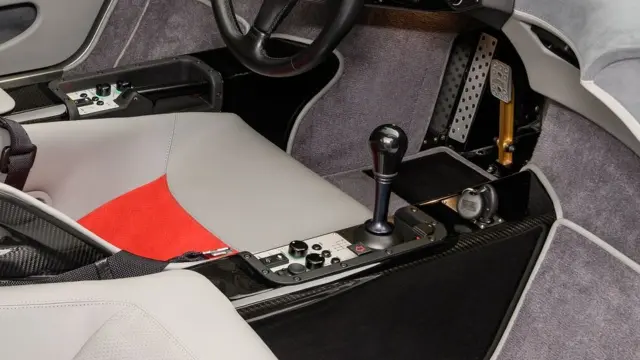 McLaren estaría preparando un modelo con cambio manual.