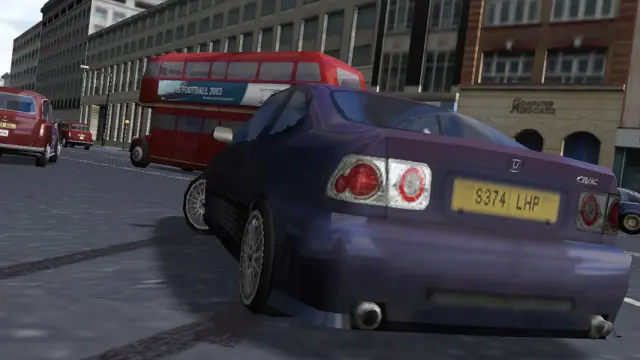 Un Honda Civic tuneado en la primera entrega de 'The Getaway'.