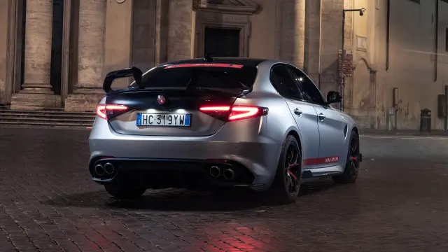 Prueba del Alfa Romeo Giulia Quadrifoglio Luna Rossa