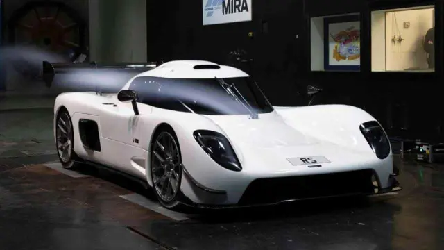 Peregryn Ultima GT-R
