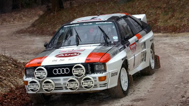 Motor de cinco cilindros EA 828 Audi.