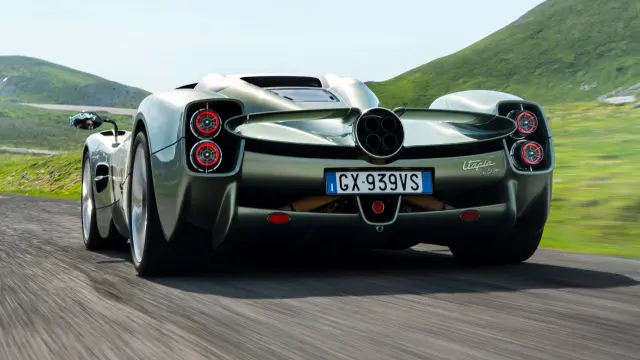 Prueba del Pagani Utopia Roadster