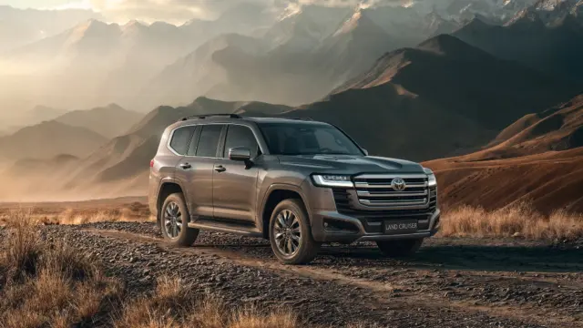 El Toyota Land Cruiser 300 2027 estrena versión híbrida.