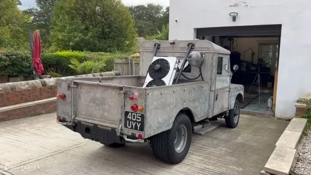 Land Rover Serie 1 con motor Meteor de Rolls-Royce
