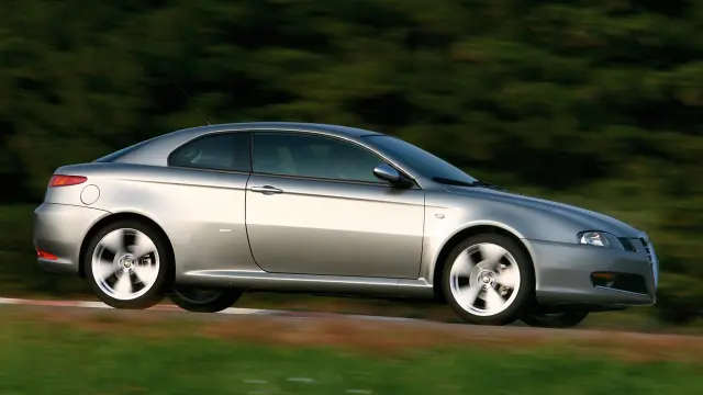 Alfa Romeo GT V6 3.2 Busso.