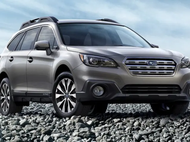 Subaru Outback delantera