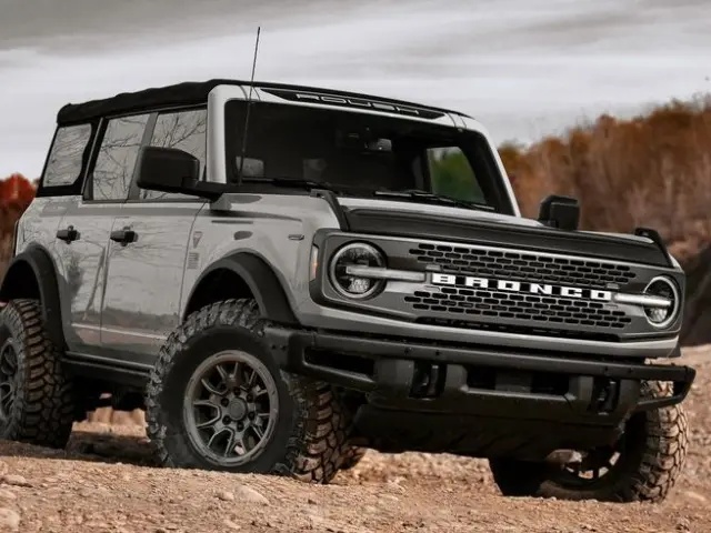 Ford Bronco.