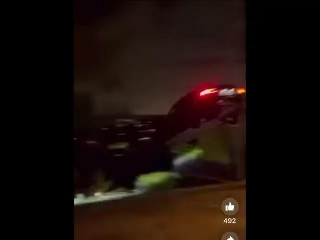 VIacuteDEO_Un_Tesla_Model_S_vuela_literalmente_en_