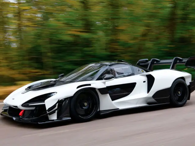 McLaren Senna GTR.