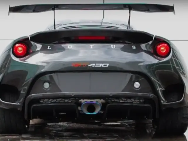 VÍDEO: ¡Arranca la semana con fuerza! Así suena el Lotus GT430 [TG]