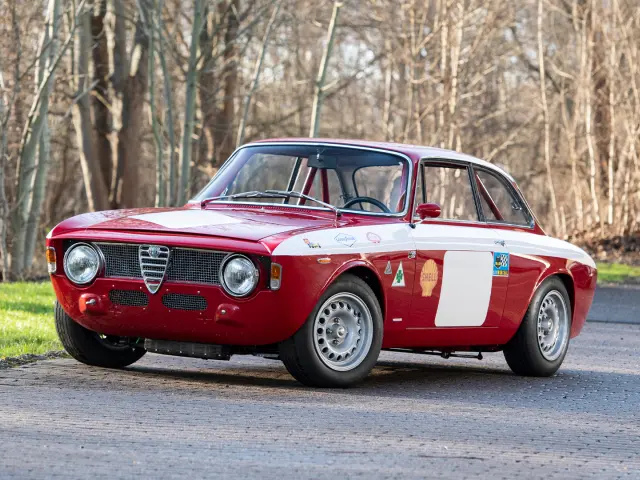 Alfa Romeo Giulia Sprint GTA de Carrozzeria Bertone, 1965.