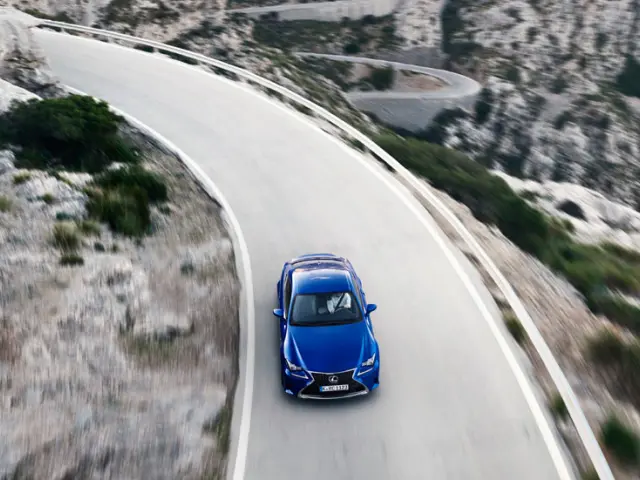 El Lexus RC 200t ofrece 245 CV.