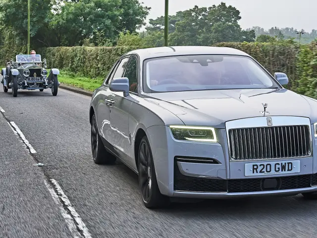 Rolls-Royce Silver Ghost.