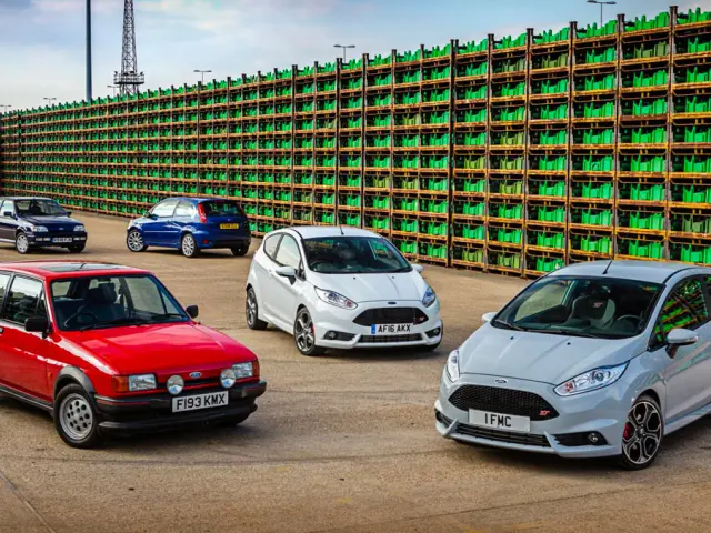 Hemos probado los Ford Fiesta más rápidos de cada generación.
