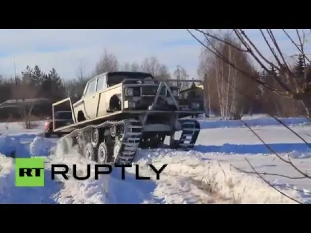Lada con orugas de tanque