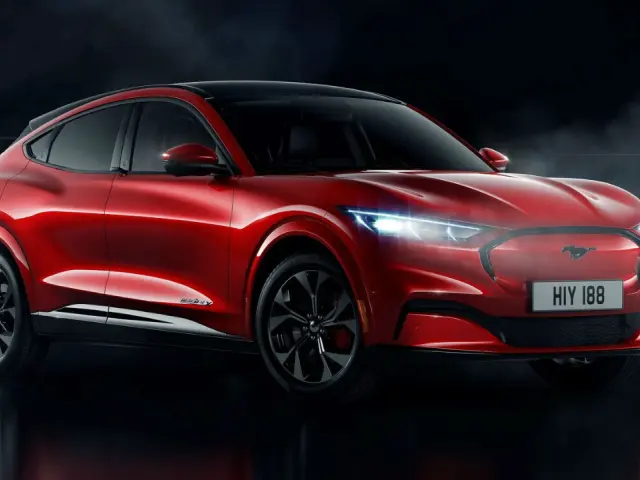 El Ford Mustang Mach-E es el SUV eléctrico de la marca del óvalo inspirado en el famoso 'pony car'.