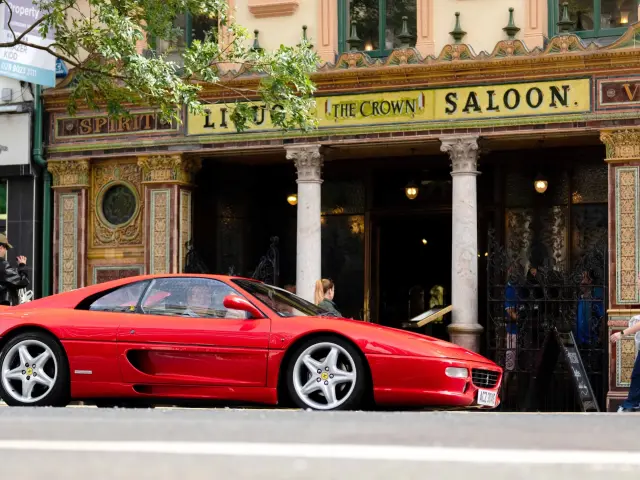 Ferrari F355 por Irlanda del Norte