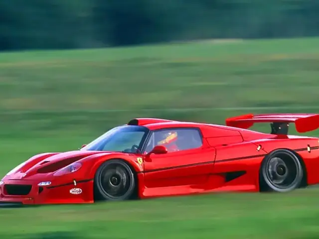 Ferrari F50 GT.