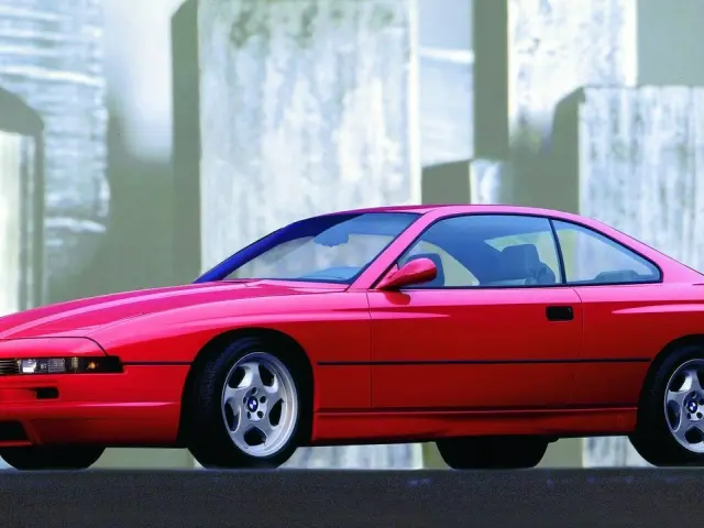Motor V12 S70 del BMW M8 E31.