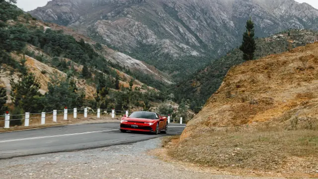 Prueba del Ferrari 849 Testarossa en las 99 curvas de Tasmania