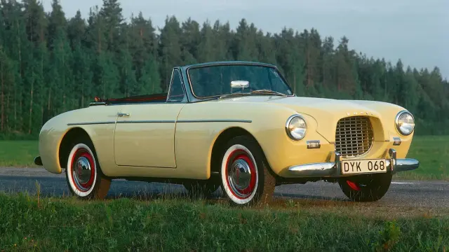 Volvo P1900.