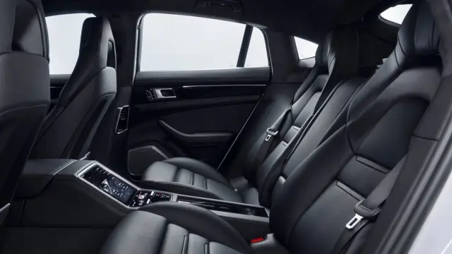 Porsche Panamera 4 E-Hybrid 2017 cabina