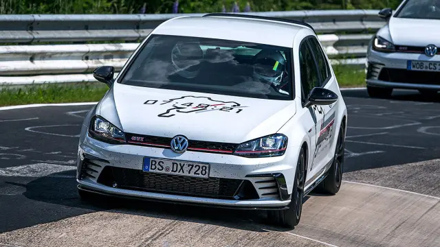 Prueba: VW Golf GTI Clubsport S (2016). 310 CV en circuito.