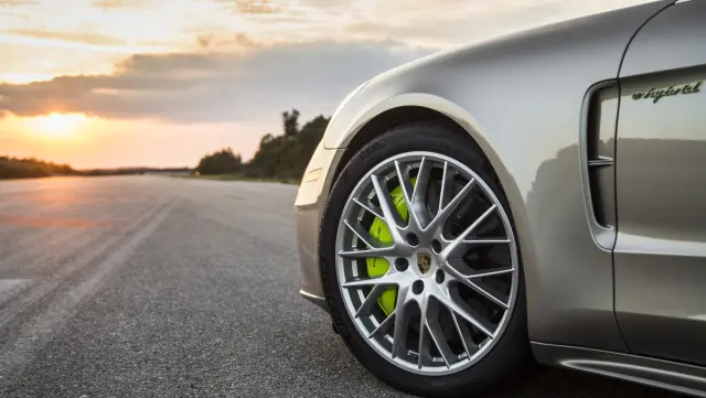 Porsche Panamera Turbo S E-Hybrid 2017 frenos