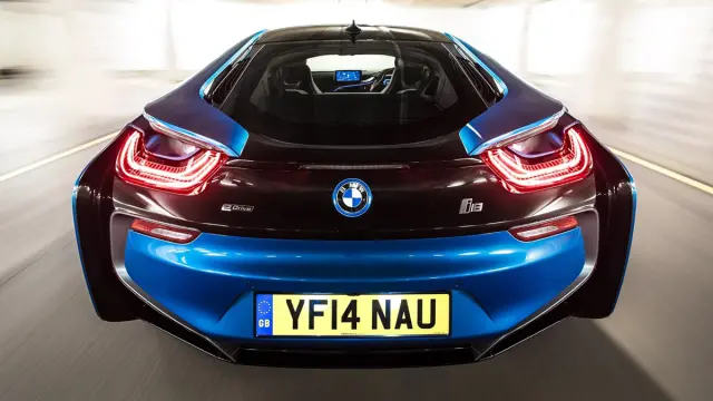 mejores-detalles-bmw-i8-trasera