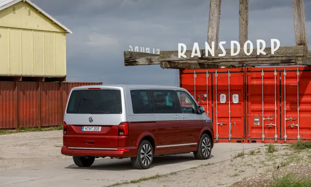 En la trasera Volkswagen T 6.1 los cambios solo llegan a las luces