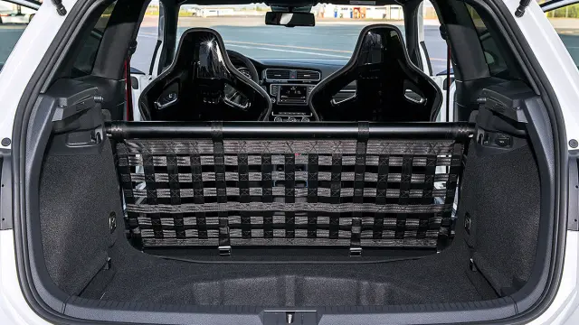 VW Golf GTI Clubsport maletero