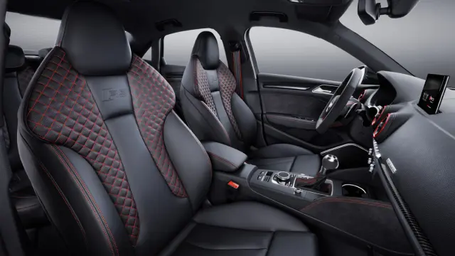 Audi RS3 Sedan plazas delanteras