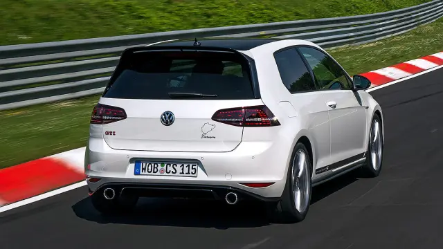 VW Golf GTI Clubsport S pilotos