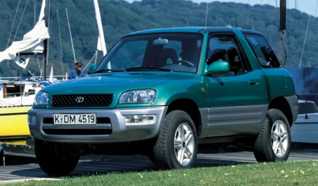 primera-generacion-rav4