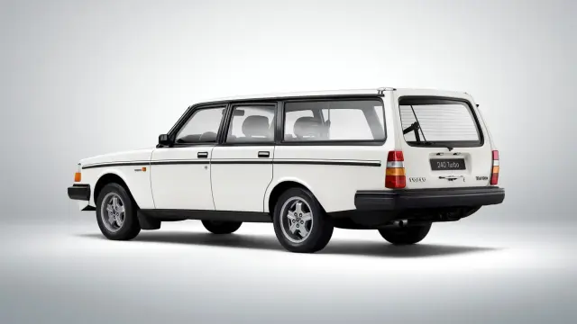 Volvo 245 Turbo.