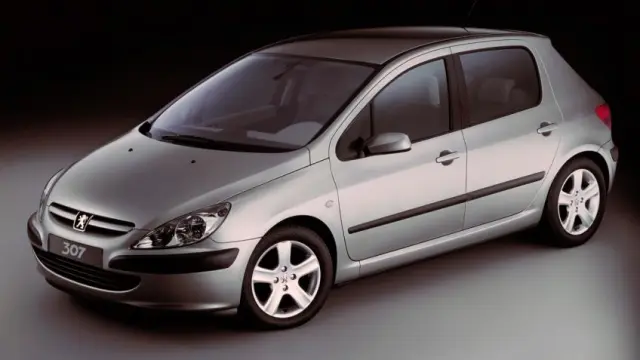 El Peugeot 307, con un diseño mucho más convencional que el Promethee.