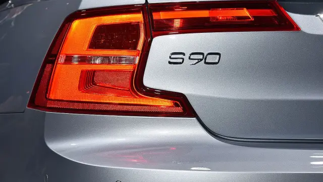 Volvo S90 2016 13