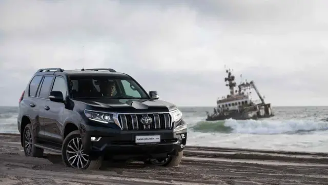 Toyota Land Cruiser.