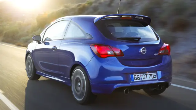 Opel Corsa OPC 2015 culo