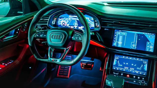 Interior del Manhart RQ 800.