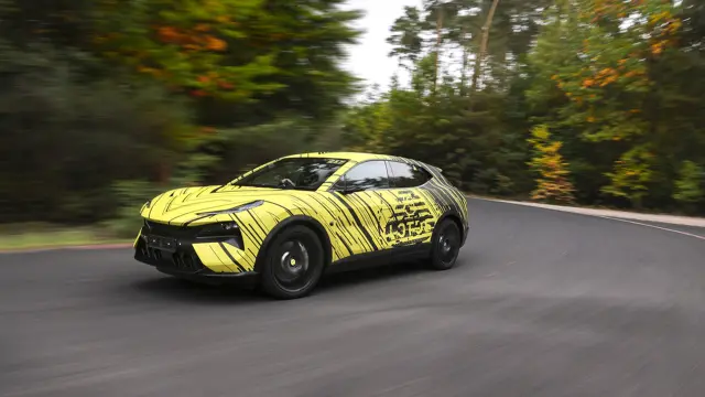 Lotus Eletre.