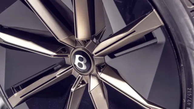 Un detalle de la llanta del EXP 15