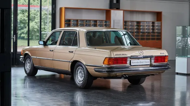 Mercedes 450 SEL 6.9