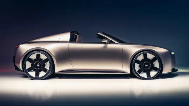 Por el momento aparece con carrocería tipo targa, pero sin duda tendrá variantes coupé y diferentes siluetas.