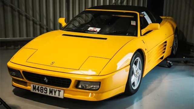 Ferrari 348.