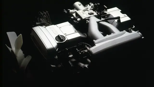 Motor V8 1UZ-FE de Toyota.