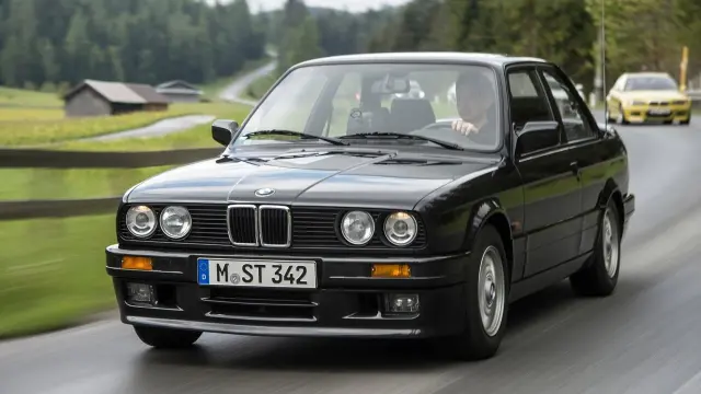 BMW 320is.